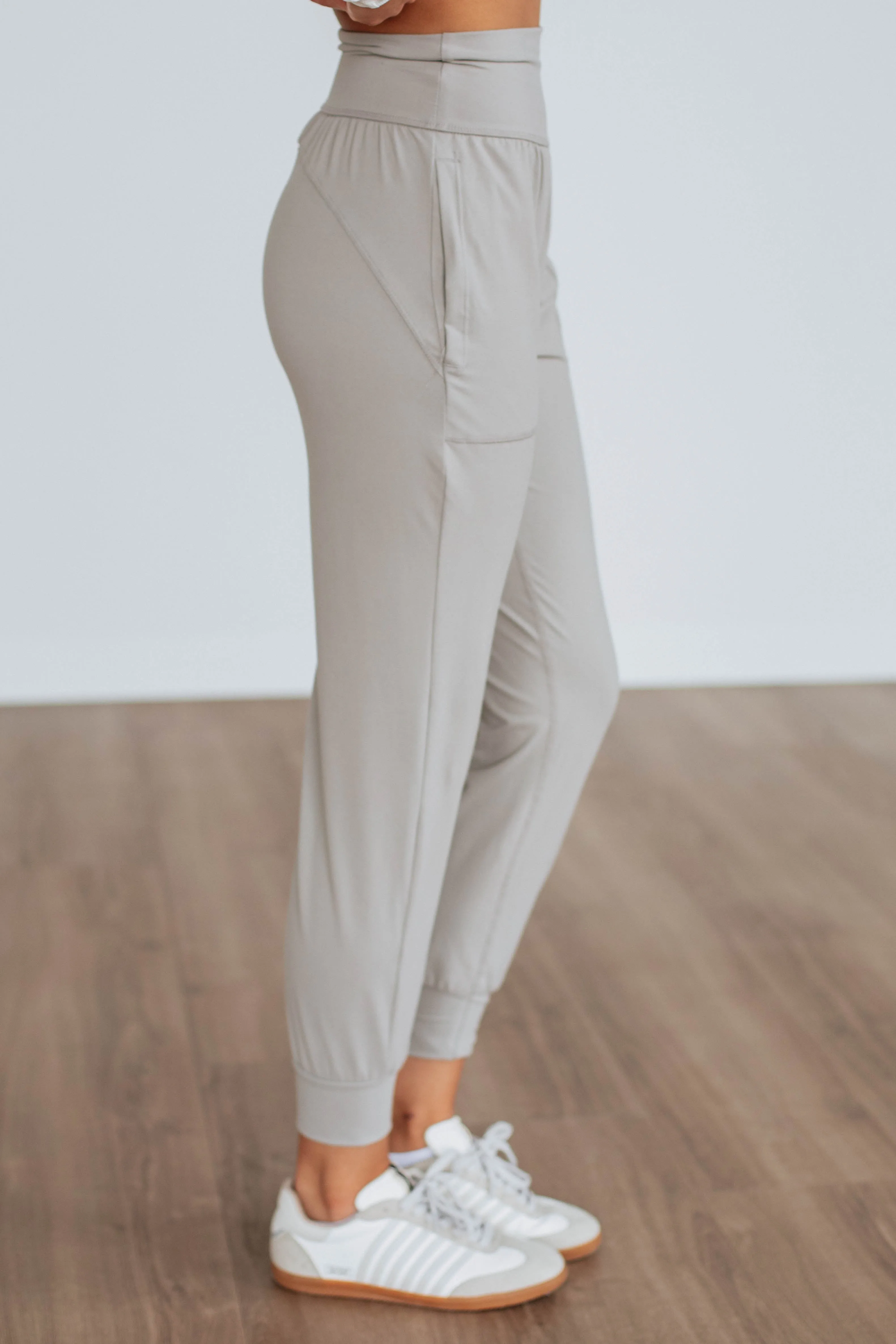 Cloud Nine Joggers - Stone